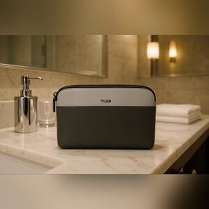 TUMI FOR DELTA ACCESSORY BAG TRAVEL MAKEUP MONOCHROME SMALL